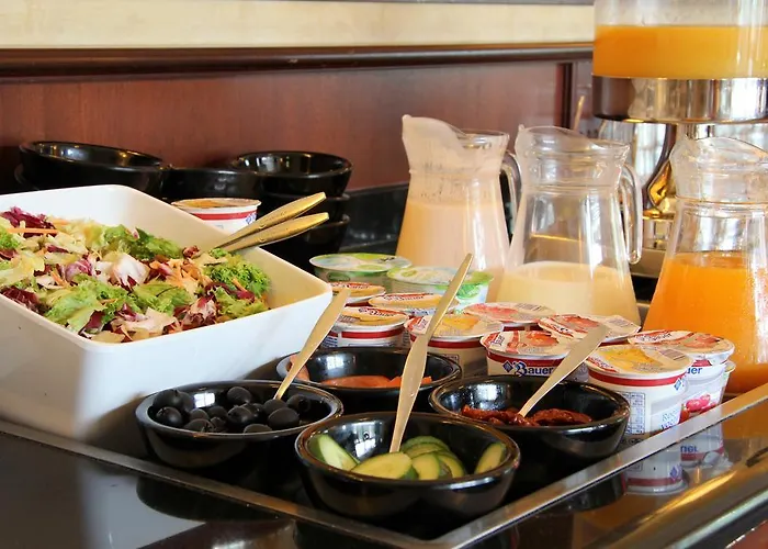 Отель Bastion 3*