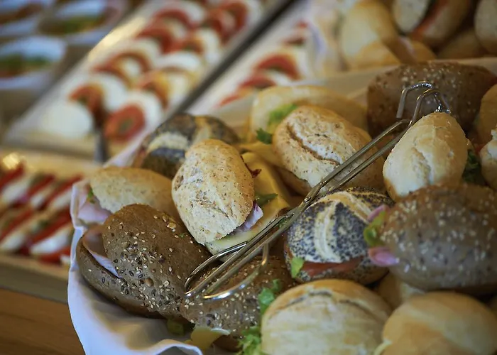 Отель Bastion 3*